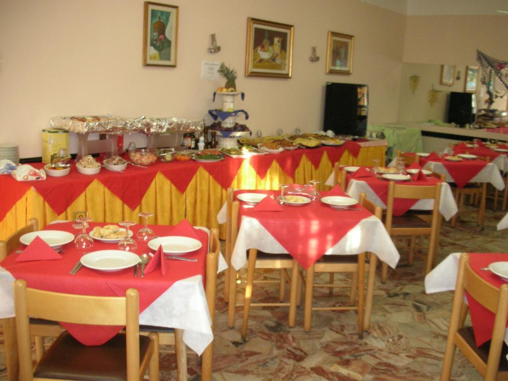 Hotel Gemma Rimini Buitenkant foto