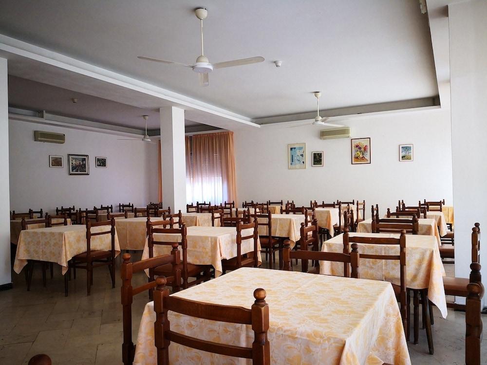 Hotel Gemma Rimini Buitenkant foto