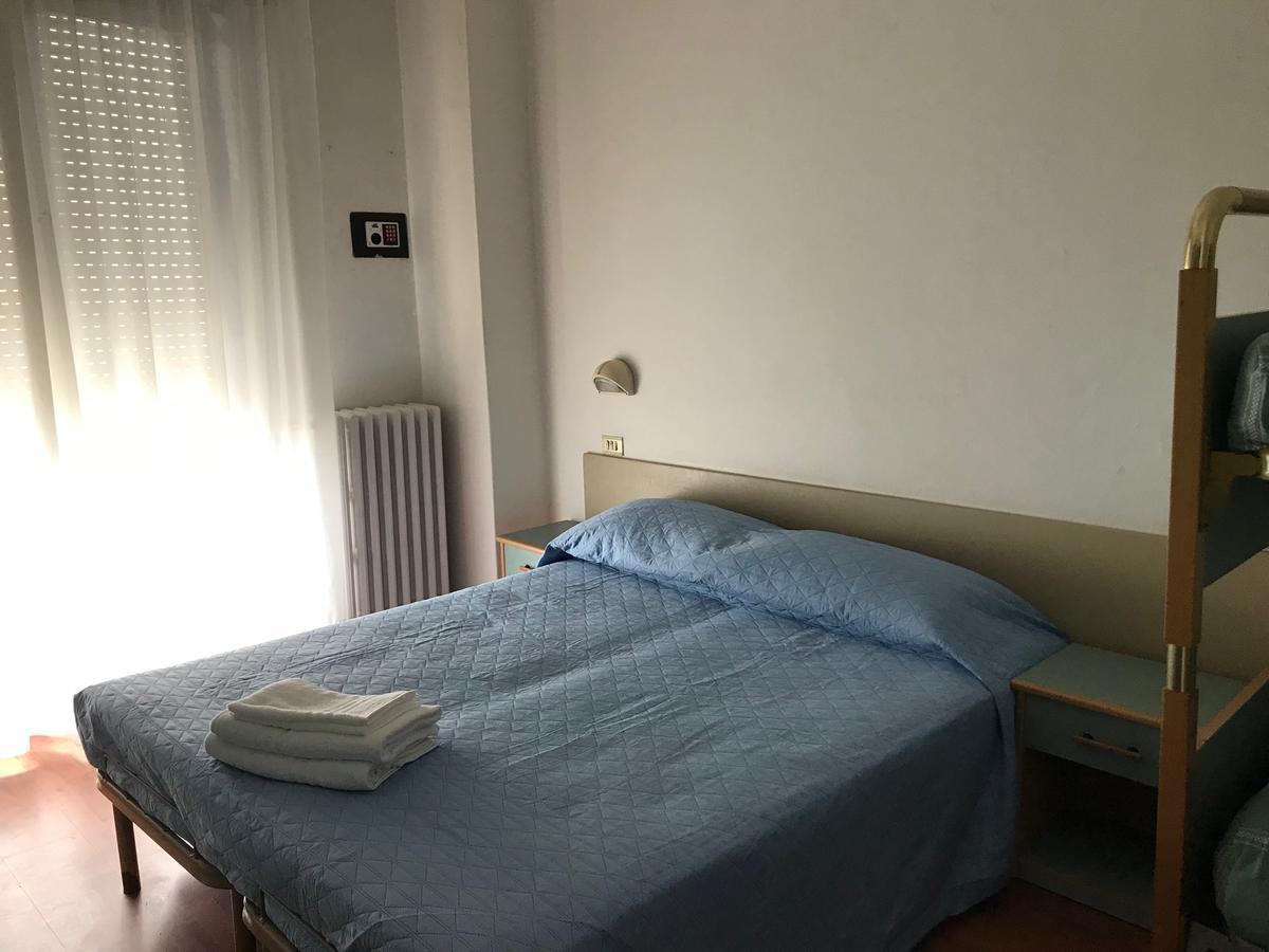 Hotel Gemma Rimini Buitenkant foto